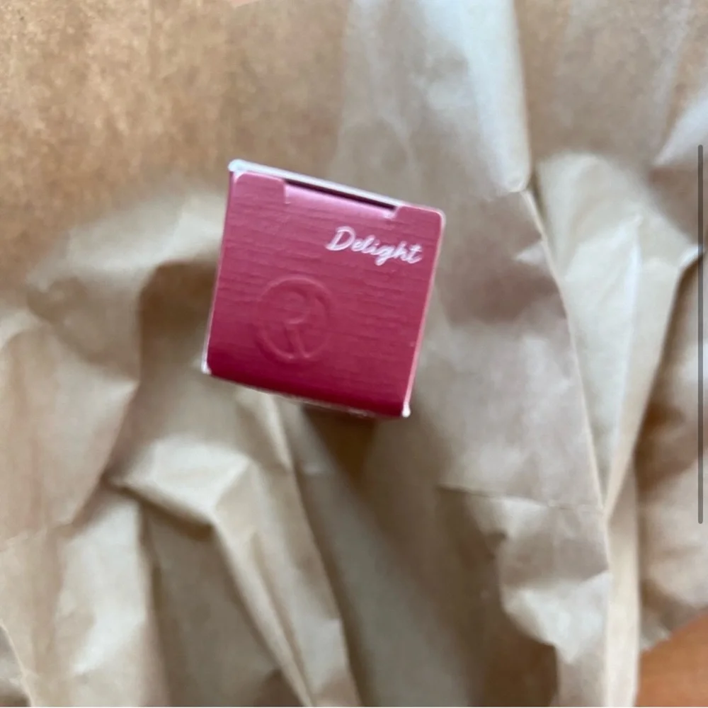 NWT Rare Beauty Soft Pinch Tinted Lip Oil in Delight (Rose Brown)